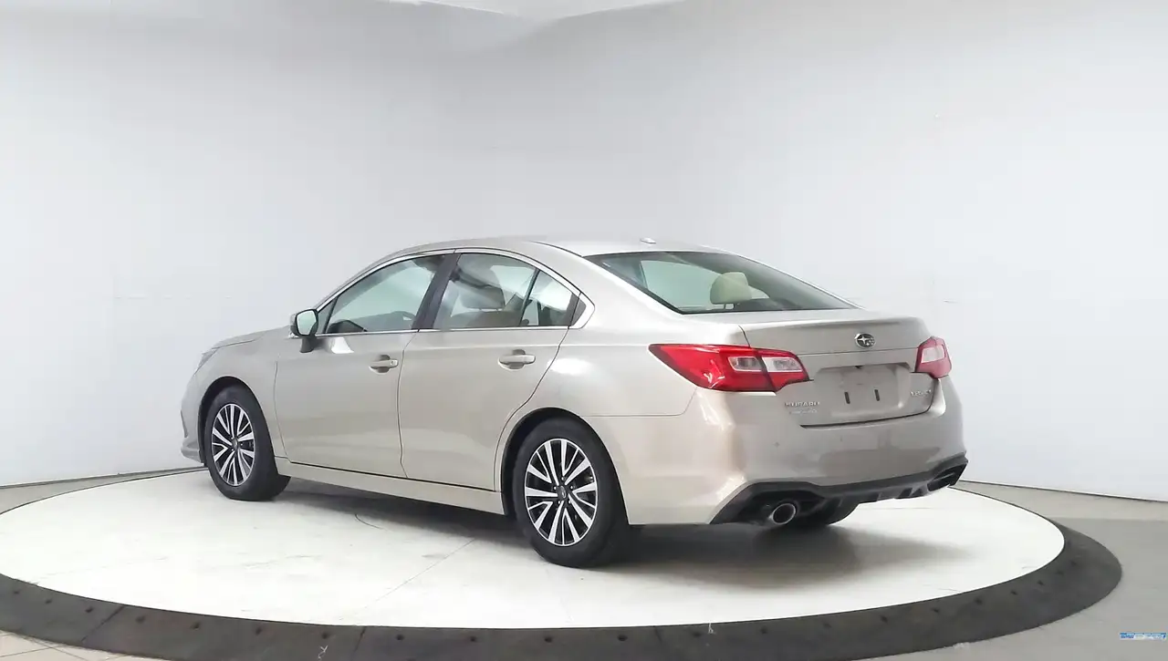 Subaru Legacy fotografie Subaru Legacy