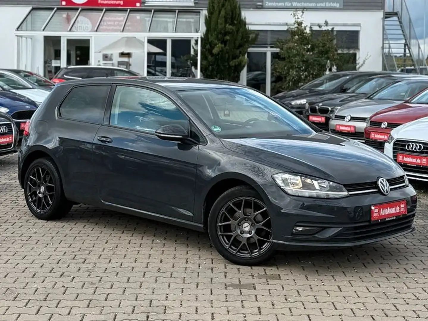 Volkswagen Golf VII 1.0 TSI 63kW *8-FACH*SHZ*MFL*GRA*BC Grau - 1