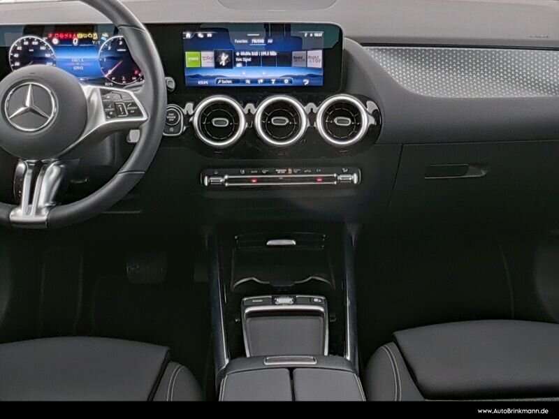 Mercedes-Benz GLA 220