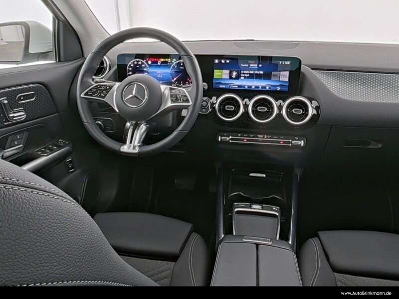 Mercedes-Benz GLA 220