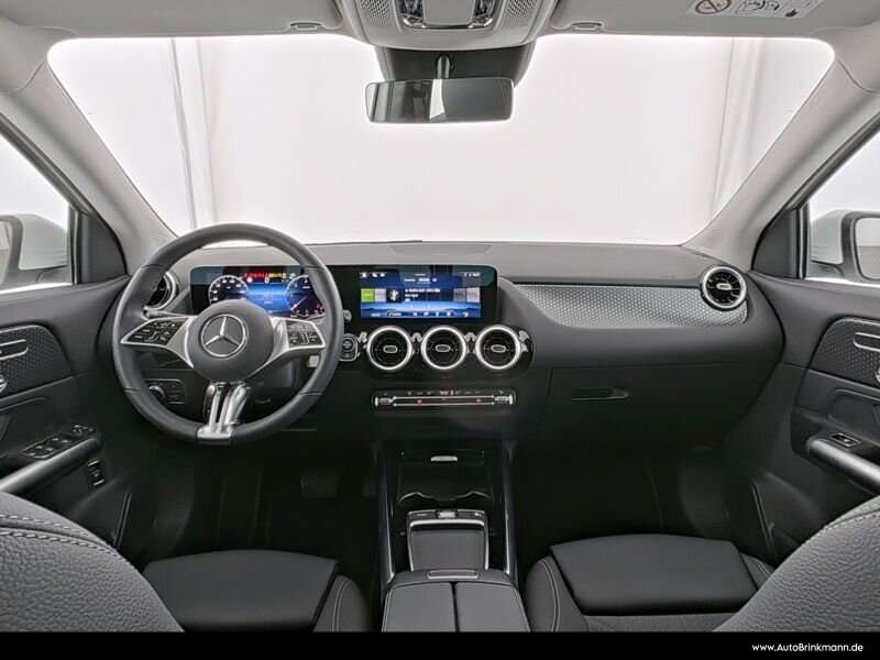 Mercedes-Benz GLA 220