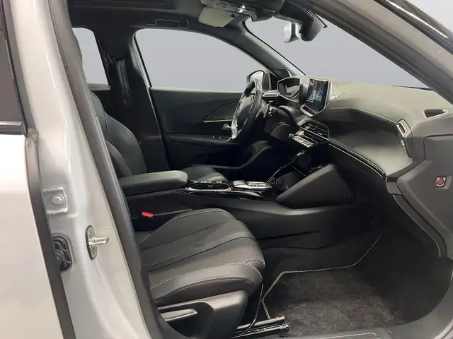 Peugeot 2008 view 13