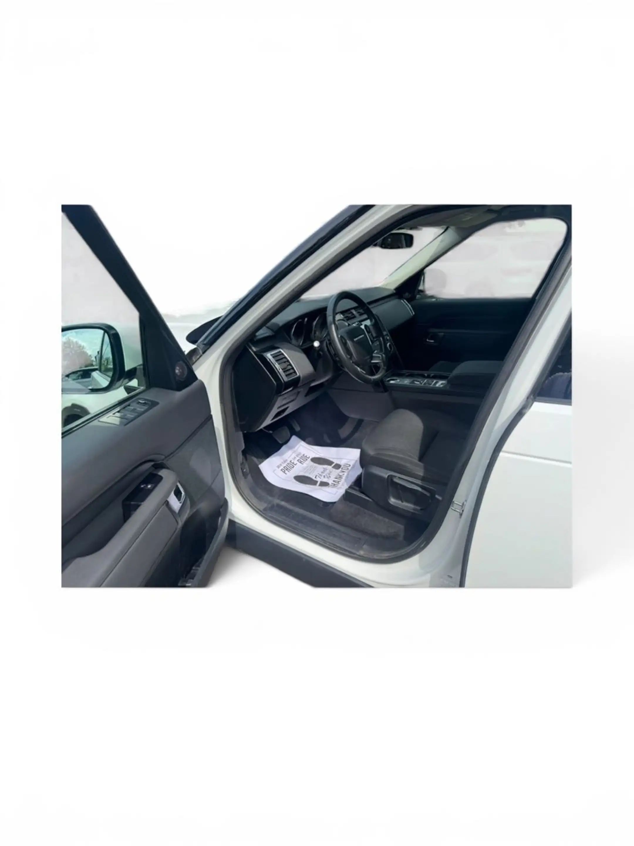 Land Rover Discovery 5 S SD4 — photo 15