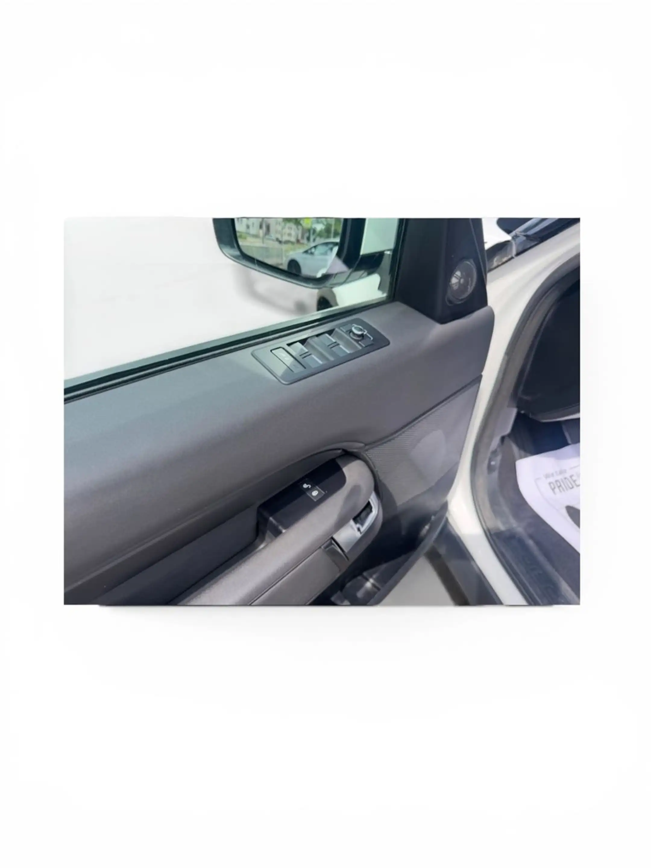 Land Rover Discovery 5 S SD4 — photo 14