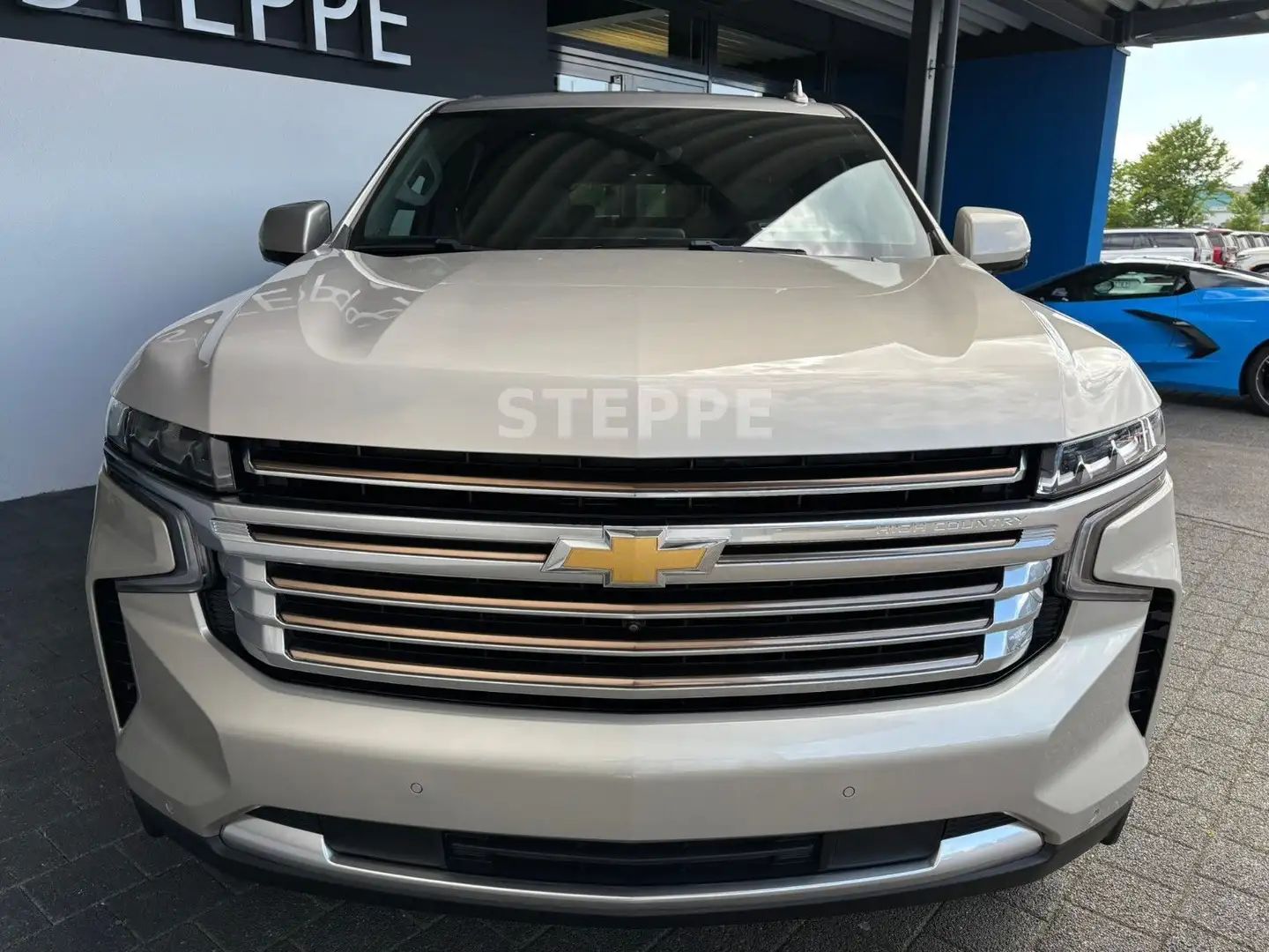 Chevrolet Suburban 6,2 High Country AHK  22"Alu; Luftfeder Bej - 2