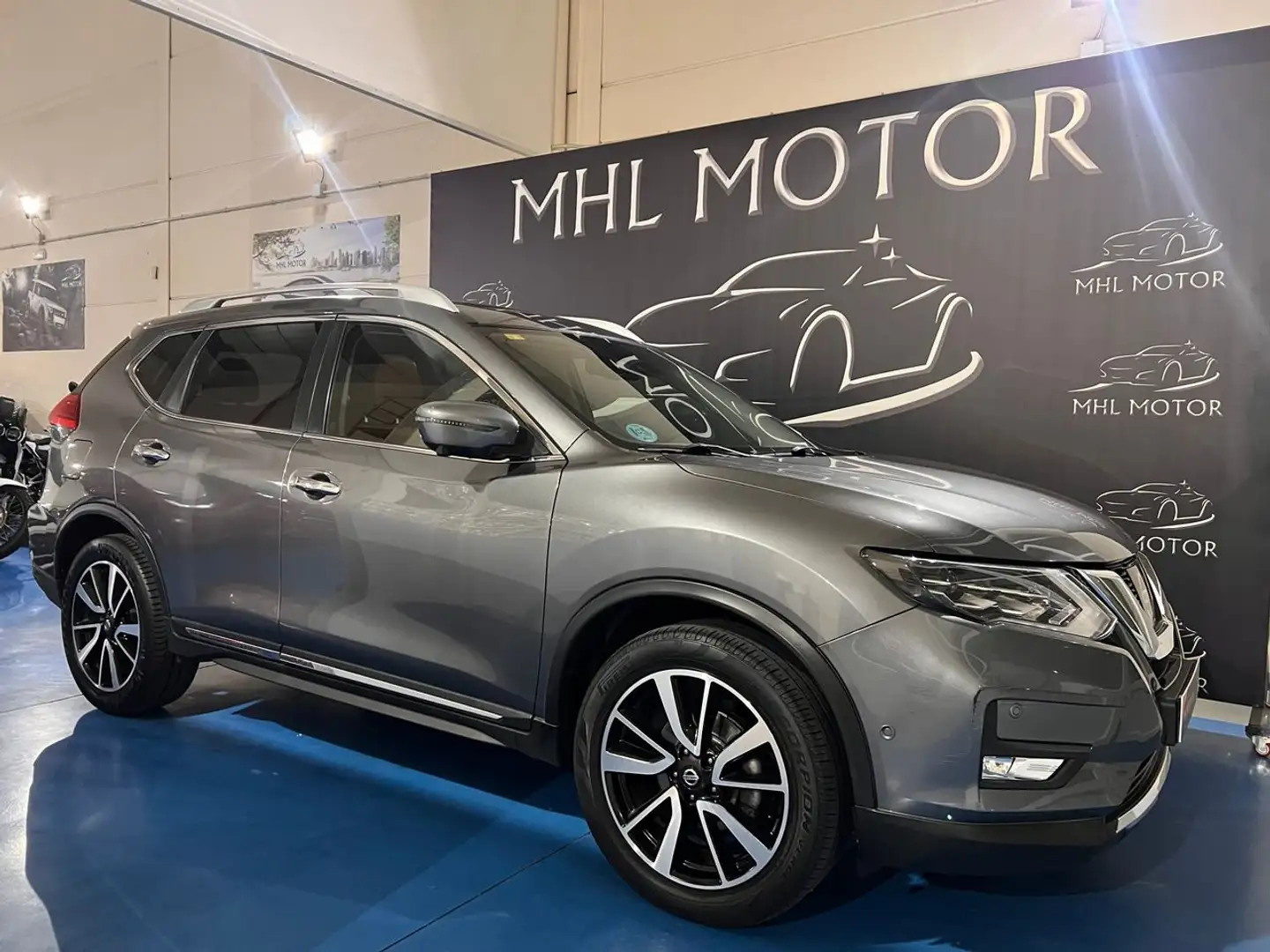 Nissan X-Trail 1.6 DIG-T Tekna 4x2 Gris - 2