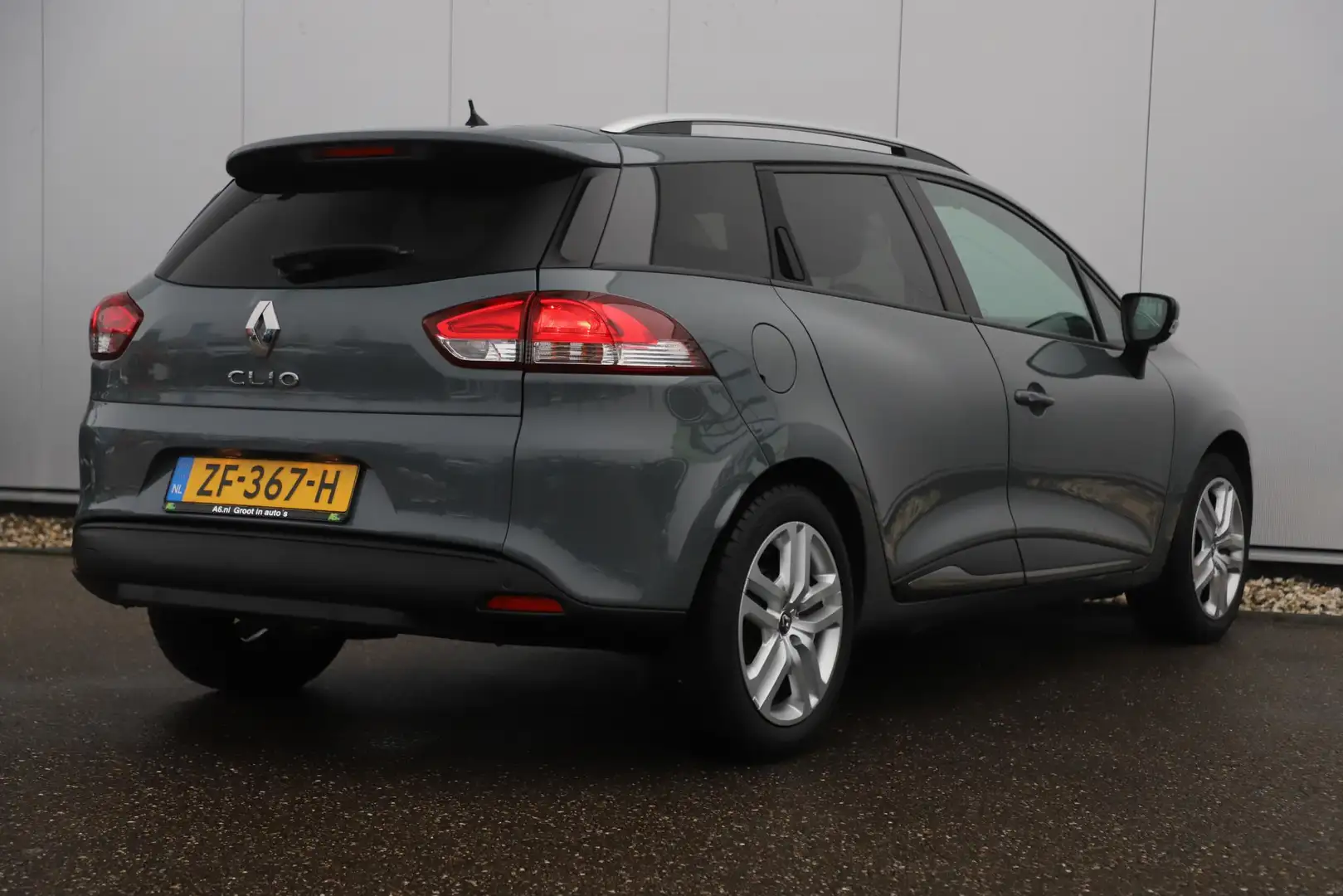 Renault Clio Estate 0.9 TCe Zen Navigatie Airco Cruise Control Grau - 2