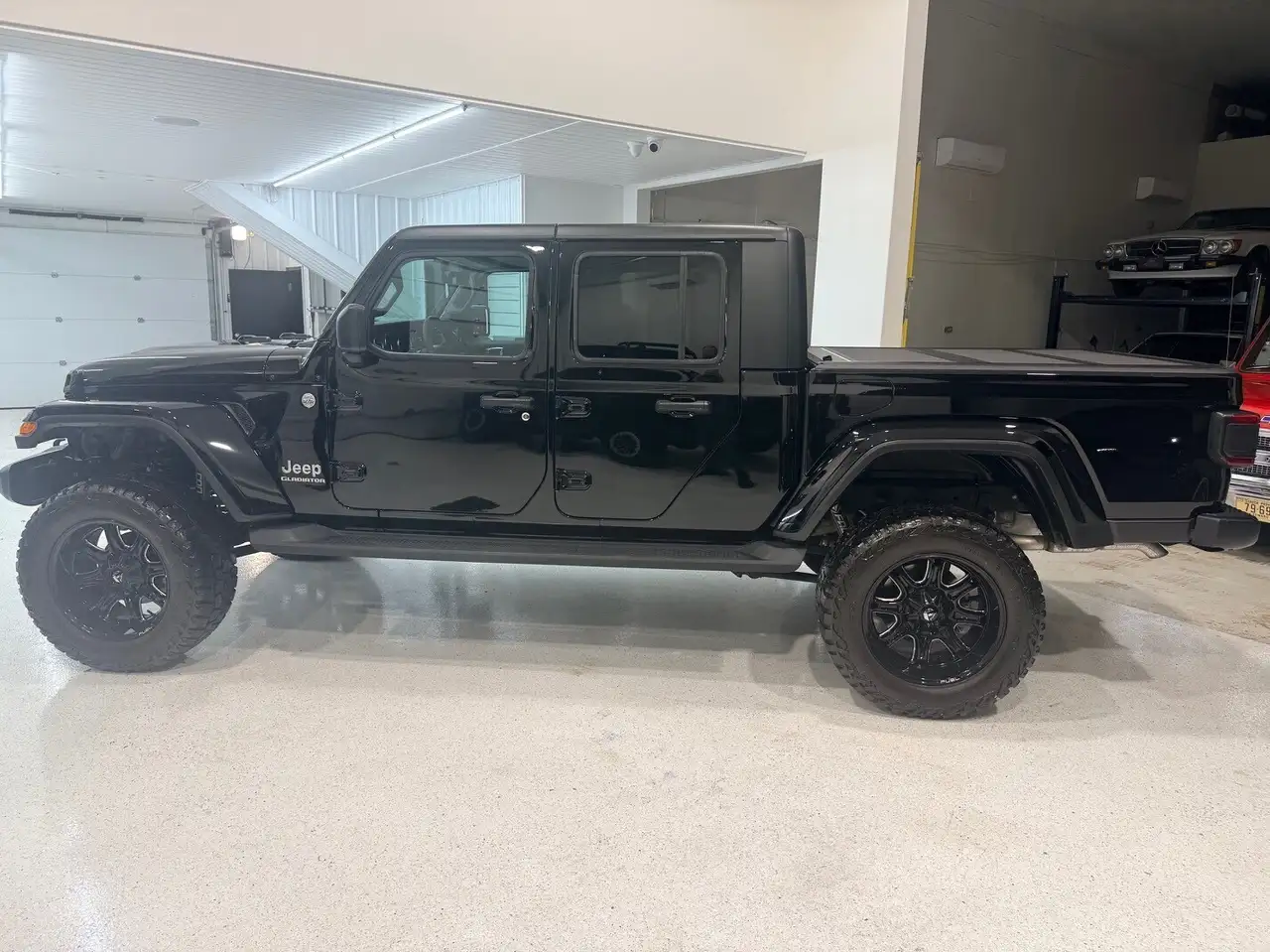 Jeep Gladiator снимка Jeep Gladiator