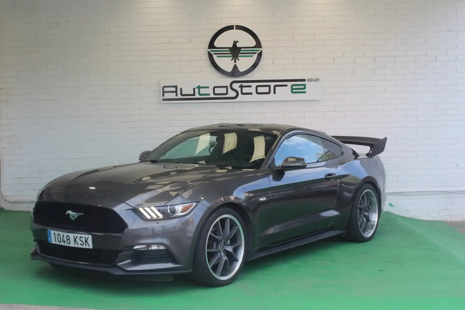 Ford Mustang Fastback 5.0 Ti-VCT GT Aut. Сірий - 1