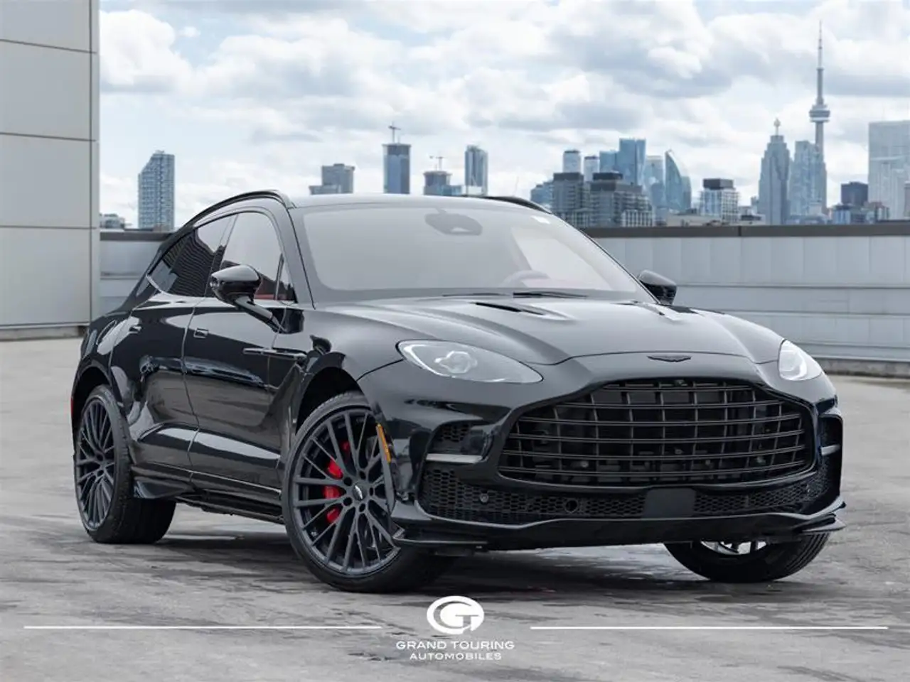 2026 Aston Martin DBX