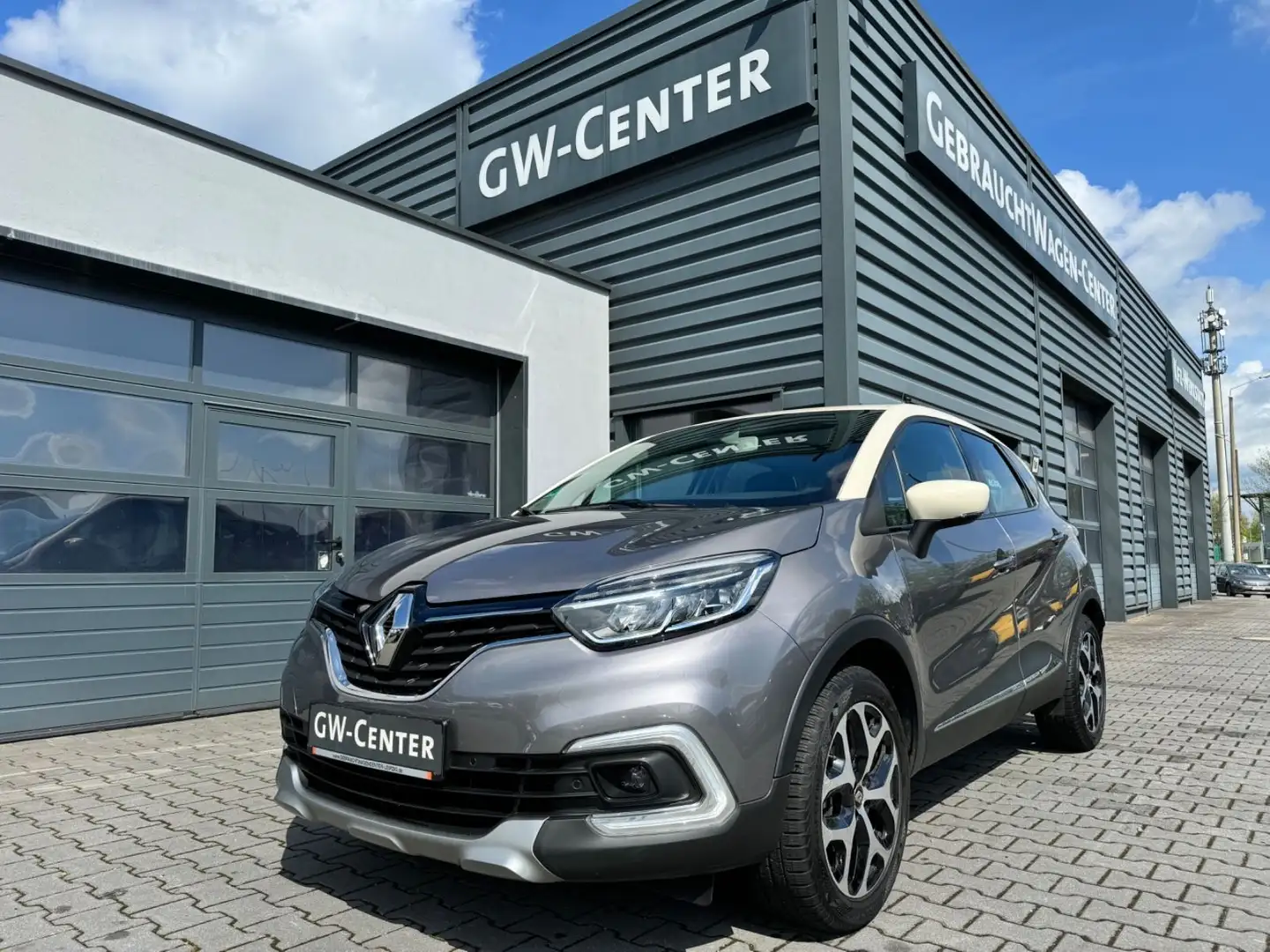 Renault Captur Intens / LED / Navi / Kamera Grau - 1