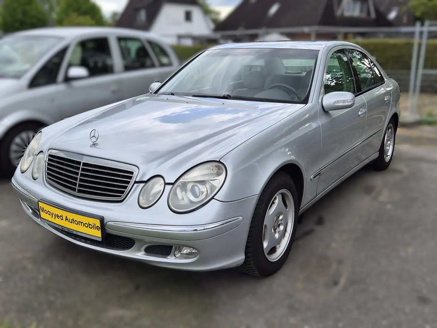 Mercedes-Benz E 240 E 240 (211.061)  2.6  Leder  Automatik  AHK Сірий - 1