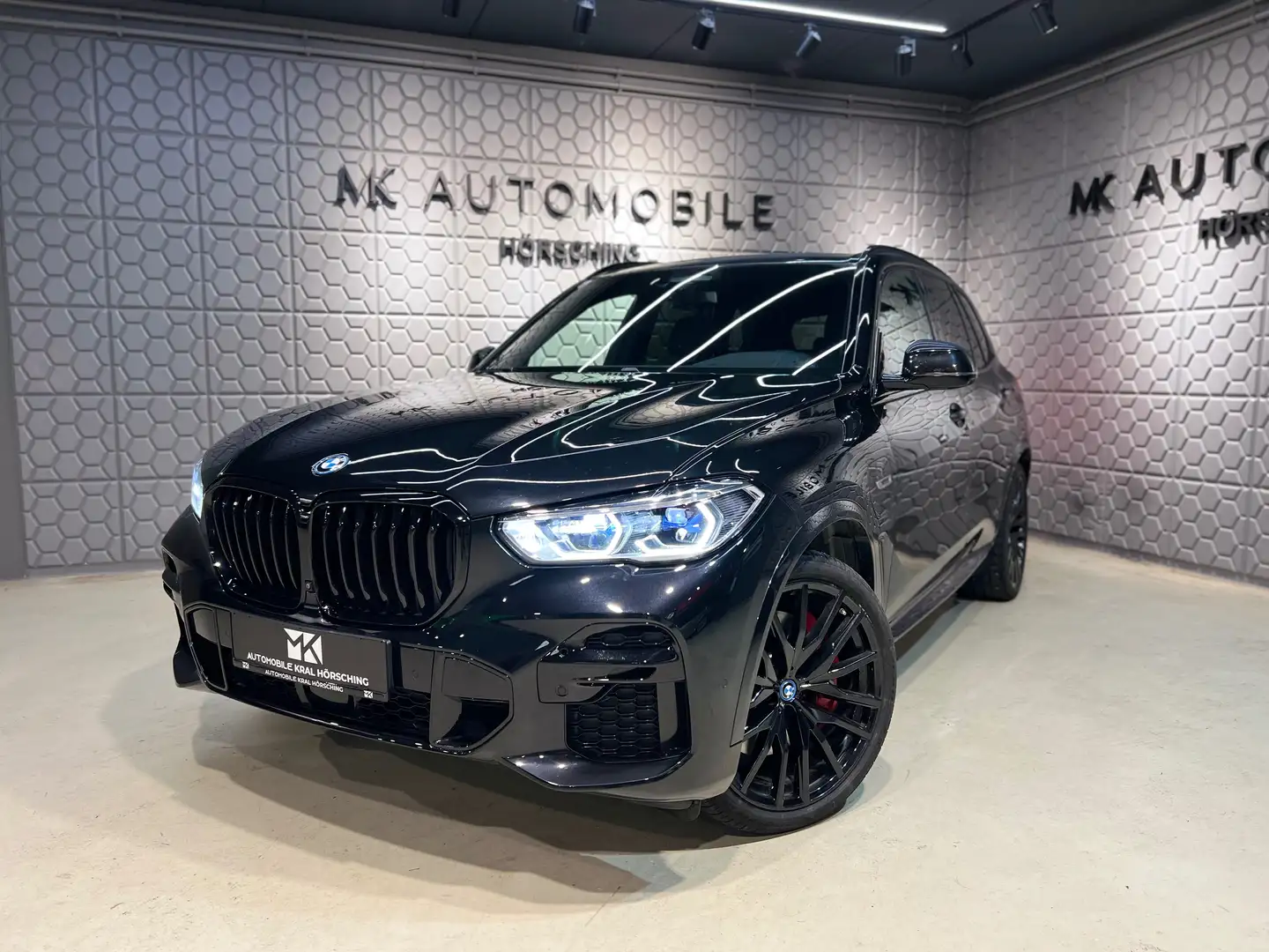 BMW X5 xDrive 45e MSport*360*HUD*SITZBELÜFTUNG*MASSAGE Schwarz - 1