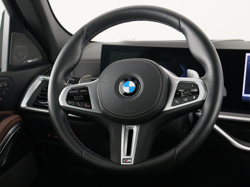 BMW X6 M60i xDrive Trekhaak — photo 2
