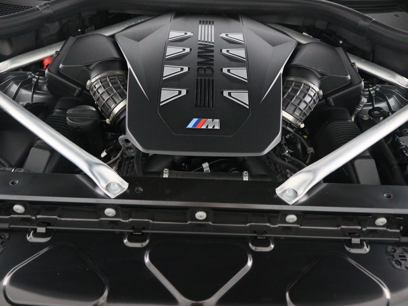 BMW X6 M60i xDrive Trekhaak — photo 4