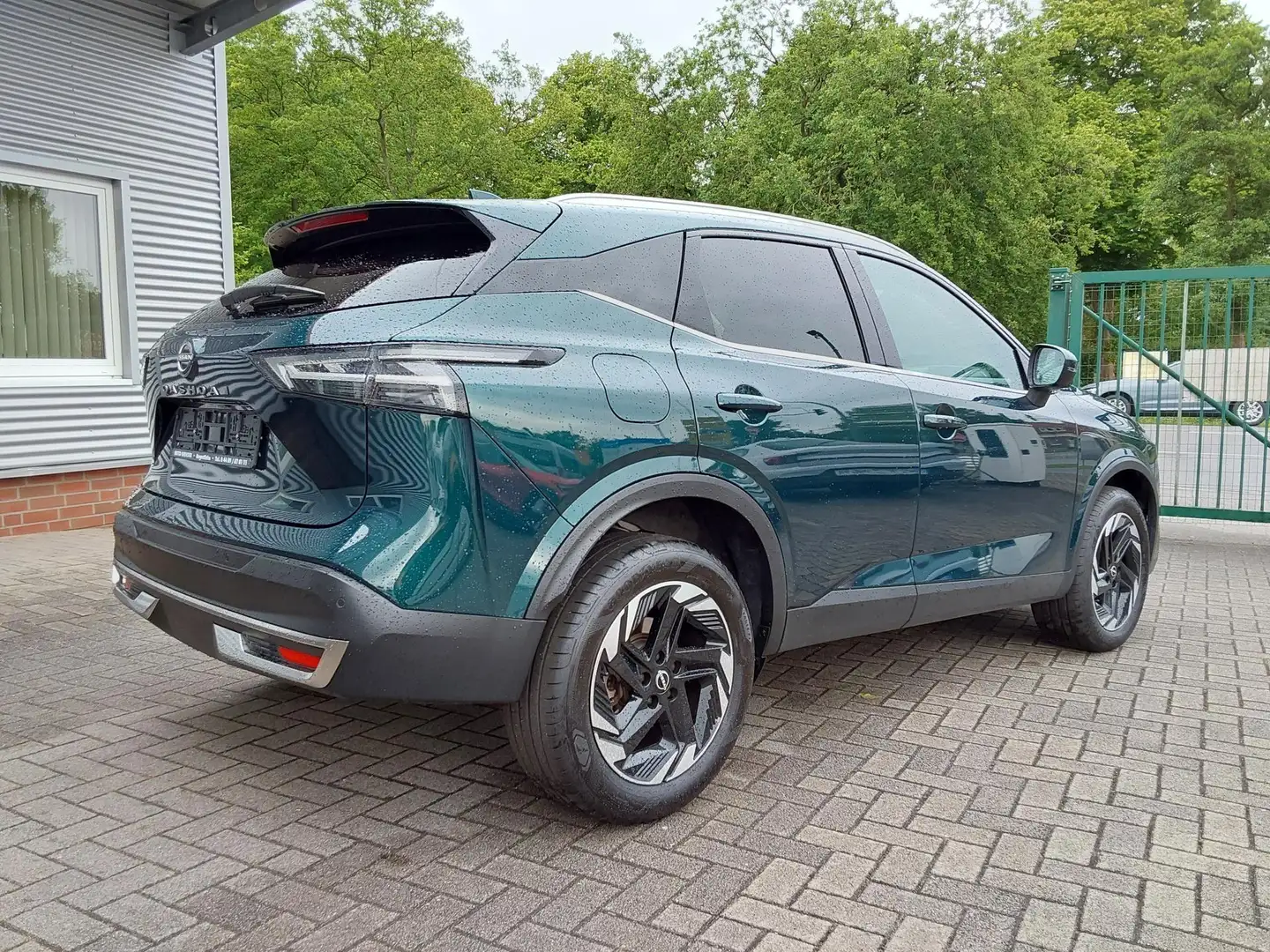 Nissan Qashqai 1.3 DIG-T Mild Hybrid N-Connecta ACC/SHZ/LED/NA... Grün - 2