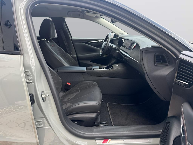 DS Automobiles DS 4 PERFORMANCE LINE PureTech 130 — photo 12