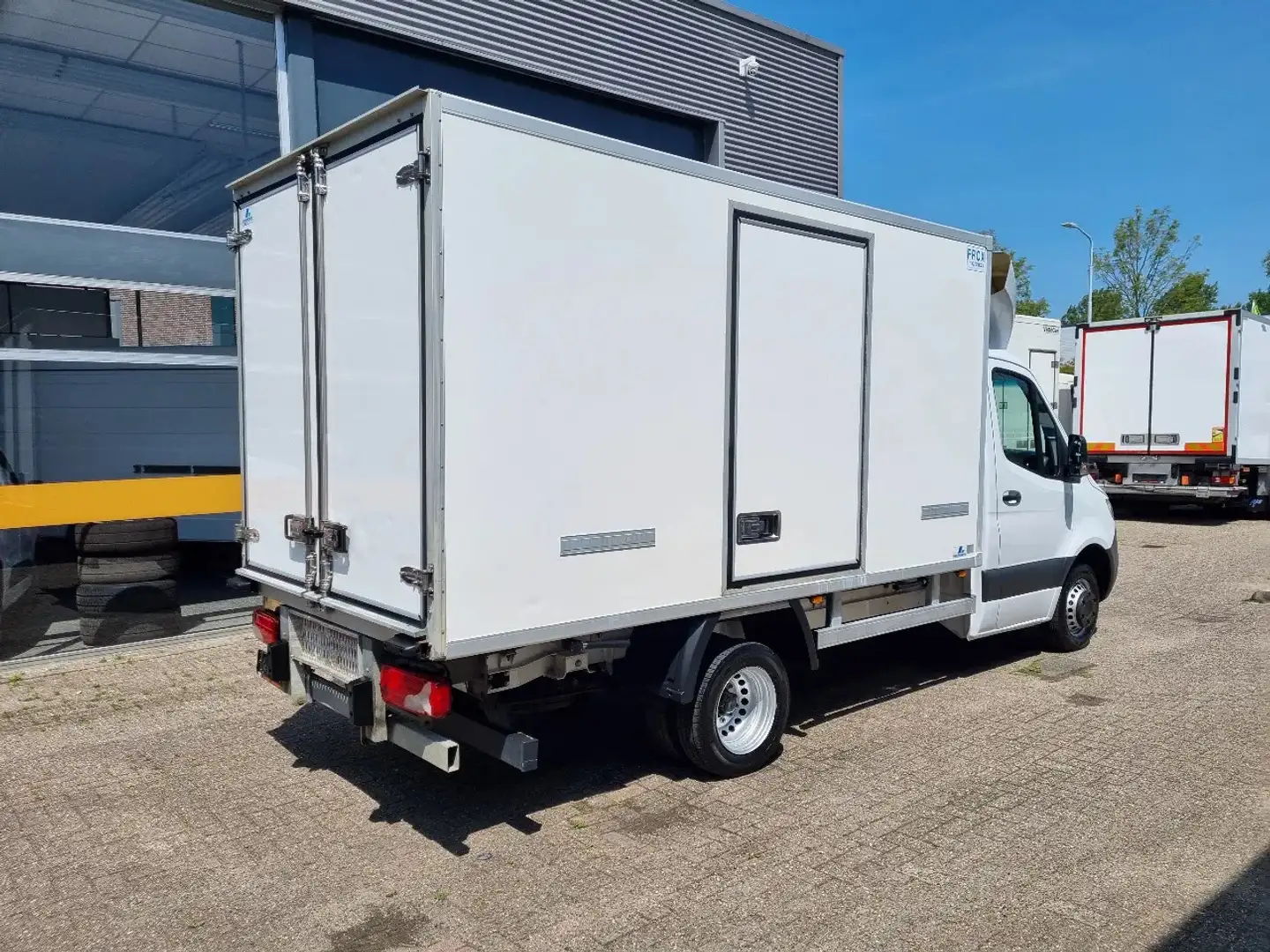 Mercedes-Benz Sprinter 519 CDI 3.0 V6 KUHLKOFFER ATP TK V300MAX ST230V +2 Weiß - 2