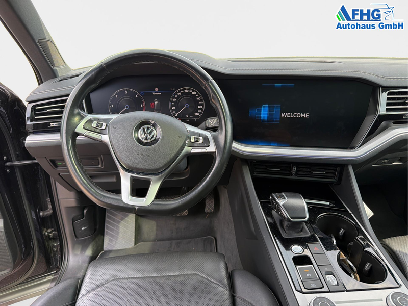 Volkswagen Touareg R-Line FINAL EDITION 3.0 V6 TDI Elegance 210 kW... — photo 9