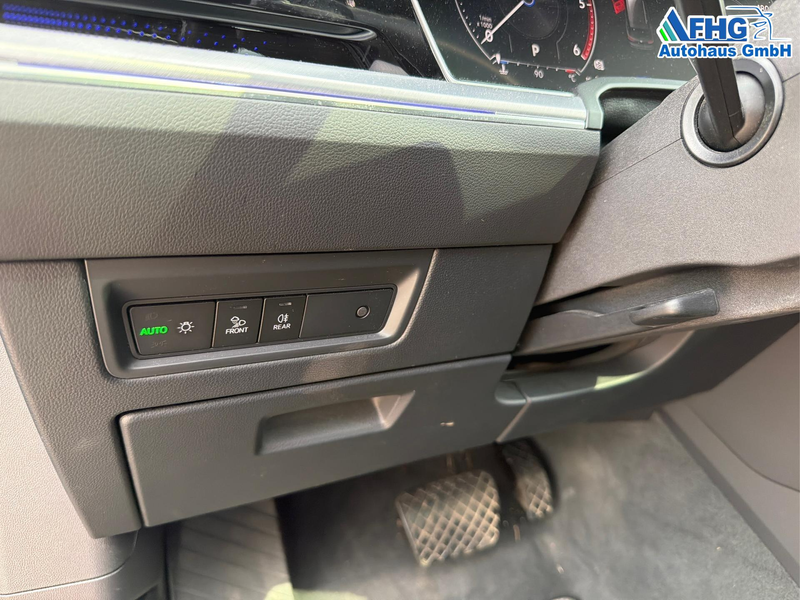 Volkswagen Touareg R-Line FINAL EDITION 3.0 V6 TDI Elegance 210 kW... — photo 15