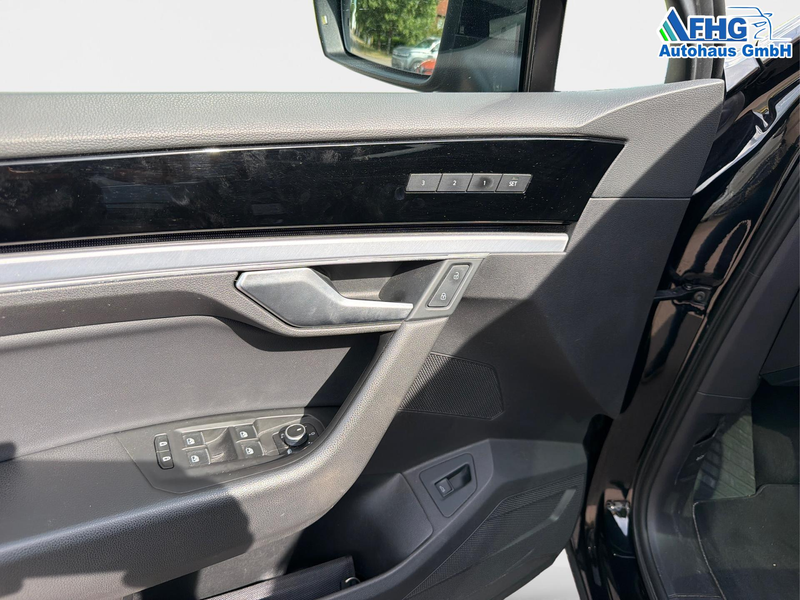 Volkswagen Touareg R-Line FINAL EDITION 3.0 V6 TDI Elegance 210 kW... — photo 11