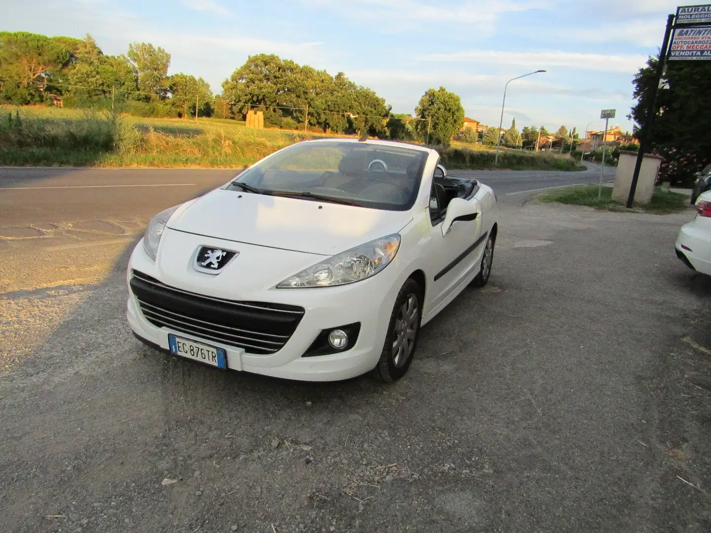 Peugeot 207 207 CC 1.6 hdi 8v Tecno 112cv Білий - 2