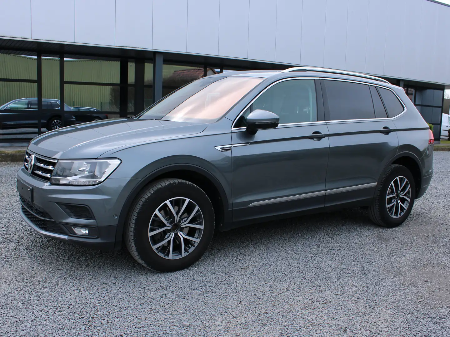 Volkswagen Tiguan Allspace 2.0 TDI  360° CAMERA NAVI  PANO APPLE CARPLAY Szürke - 2