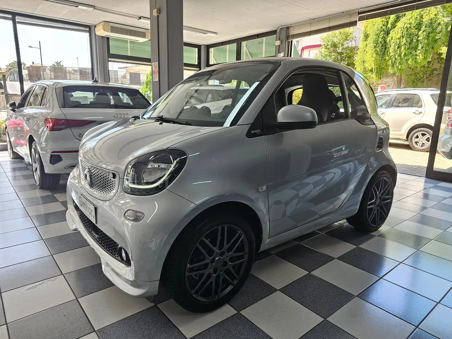 smart forTwo Fortwo III 2015 0.9 t Brabus Style 90cv twinamic Argento - 2