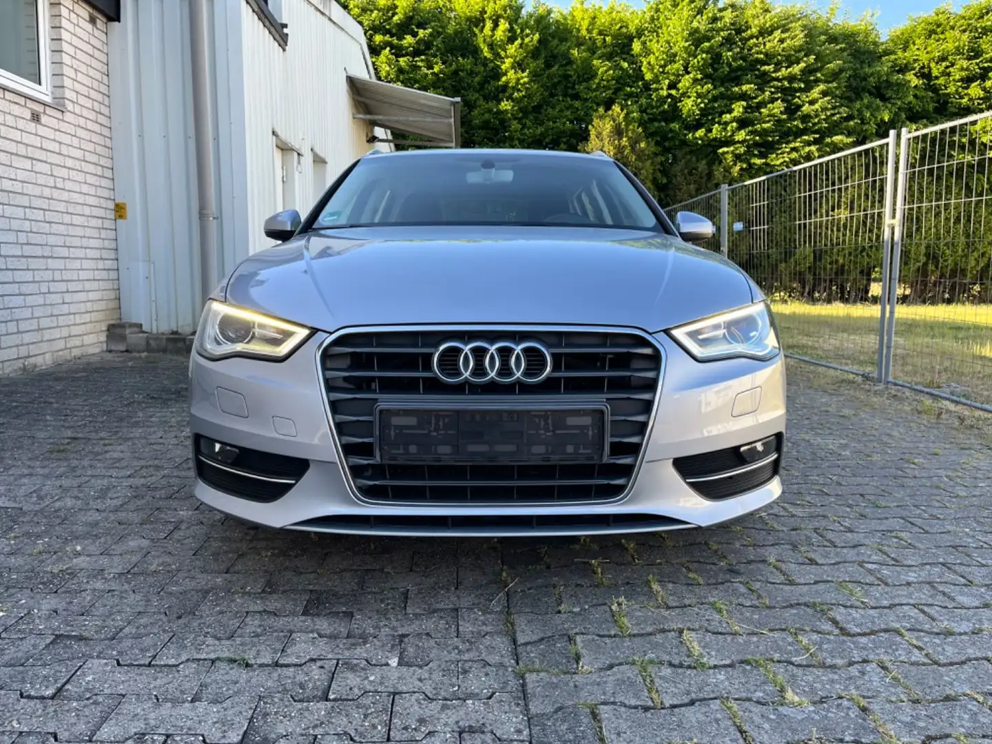 Audi A3 Sportback ambition/ 1 Hand/ Scheckheftgepfleg Argent - 2
