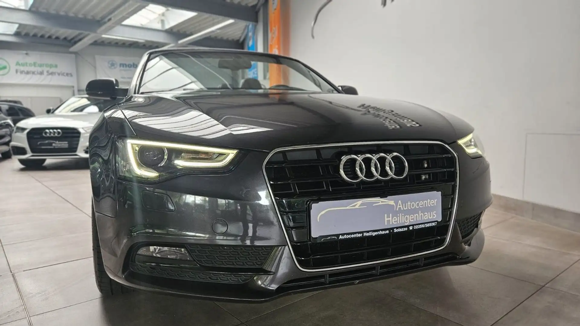 Audi A5 Cabriolet 2.0 TDI S-Line Leder Navi Grau - 1
