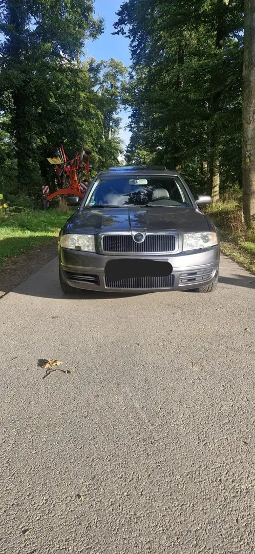 Skoda Superb 2,5 TDI Elegance 2hand Сірий - 1