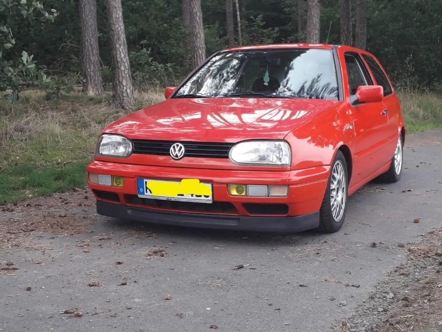 Volkswagen Golf 1.6 Joker Rot - 1