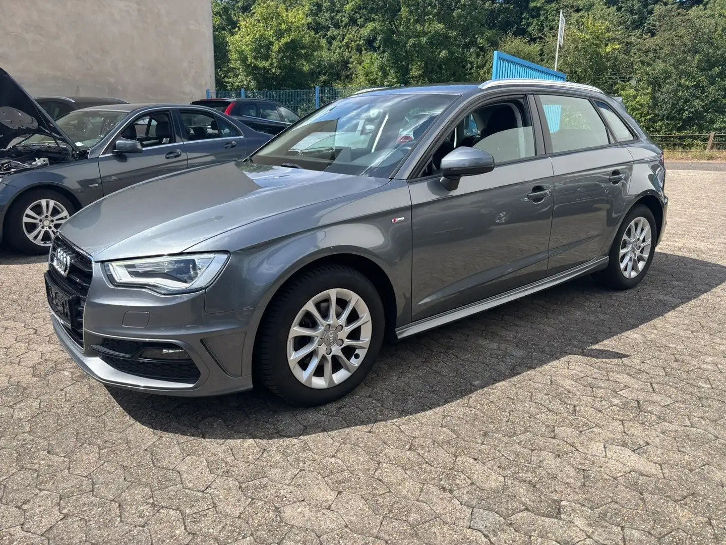 Audi A3 Sportback S Line Navi/Sitzhzg/LED/Alcantara Grau - 1