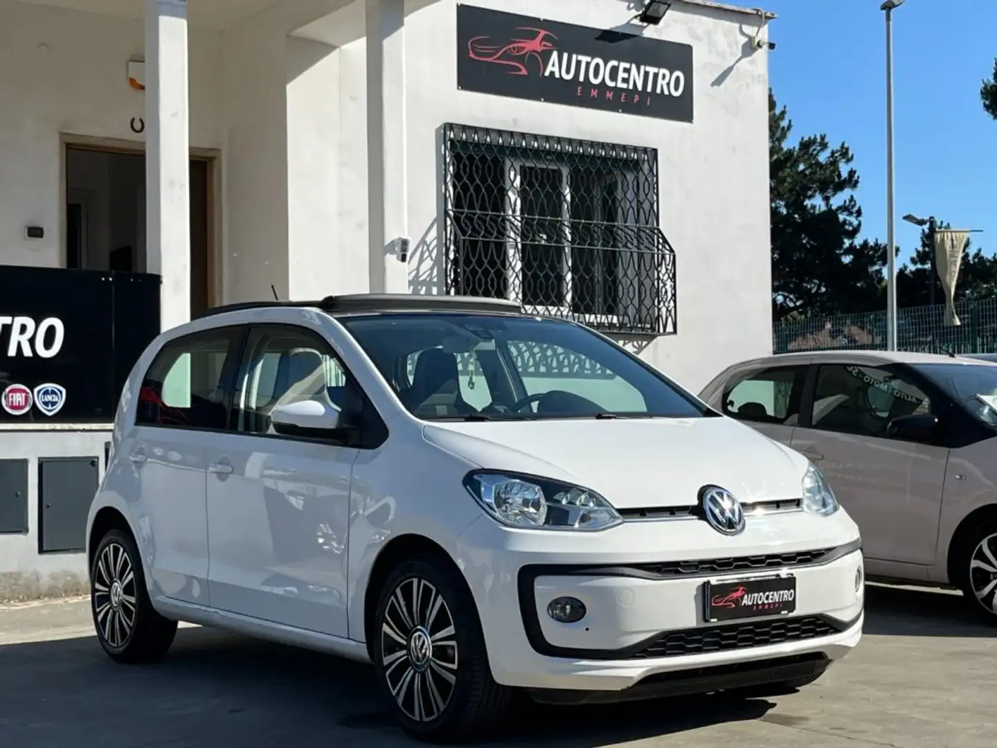 Volkswagen up! 1.0 75 CV 5p. high up! ASG Wit - 1