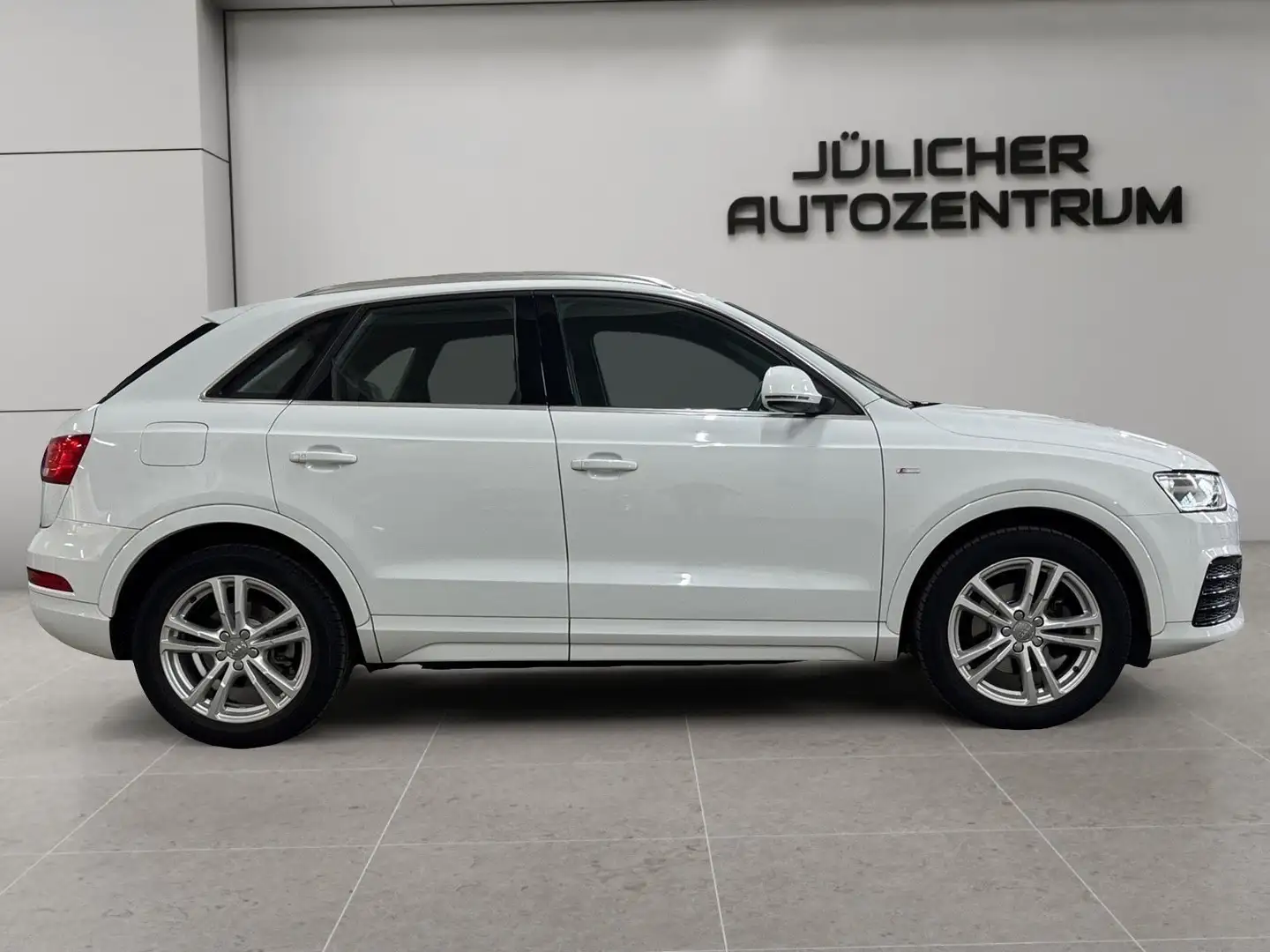 Audi Q3 S-Line sport, 2.Hand, Scheckheft Biały - 2