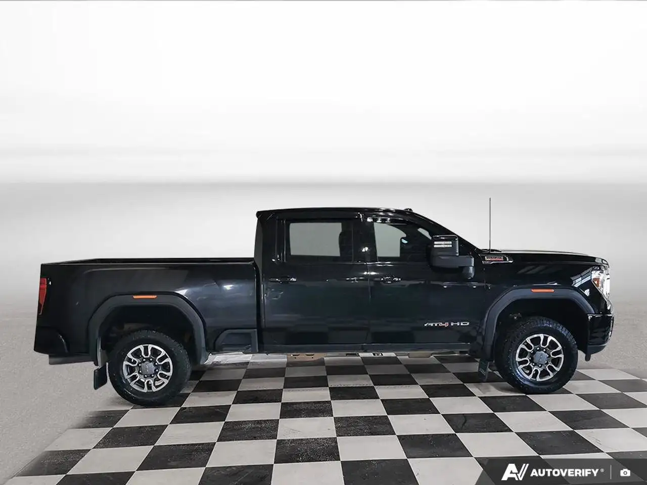 GMC Sierra 2500HD photo GMC Sierra 2500HD