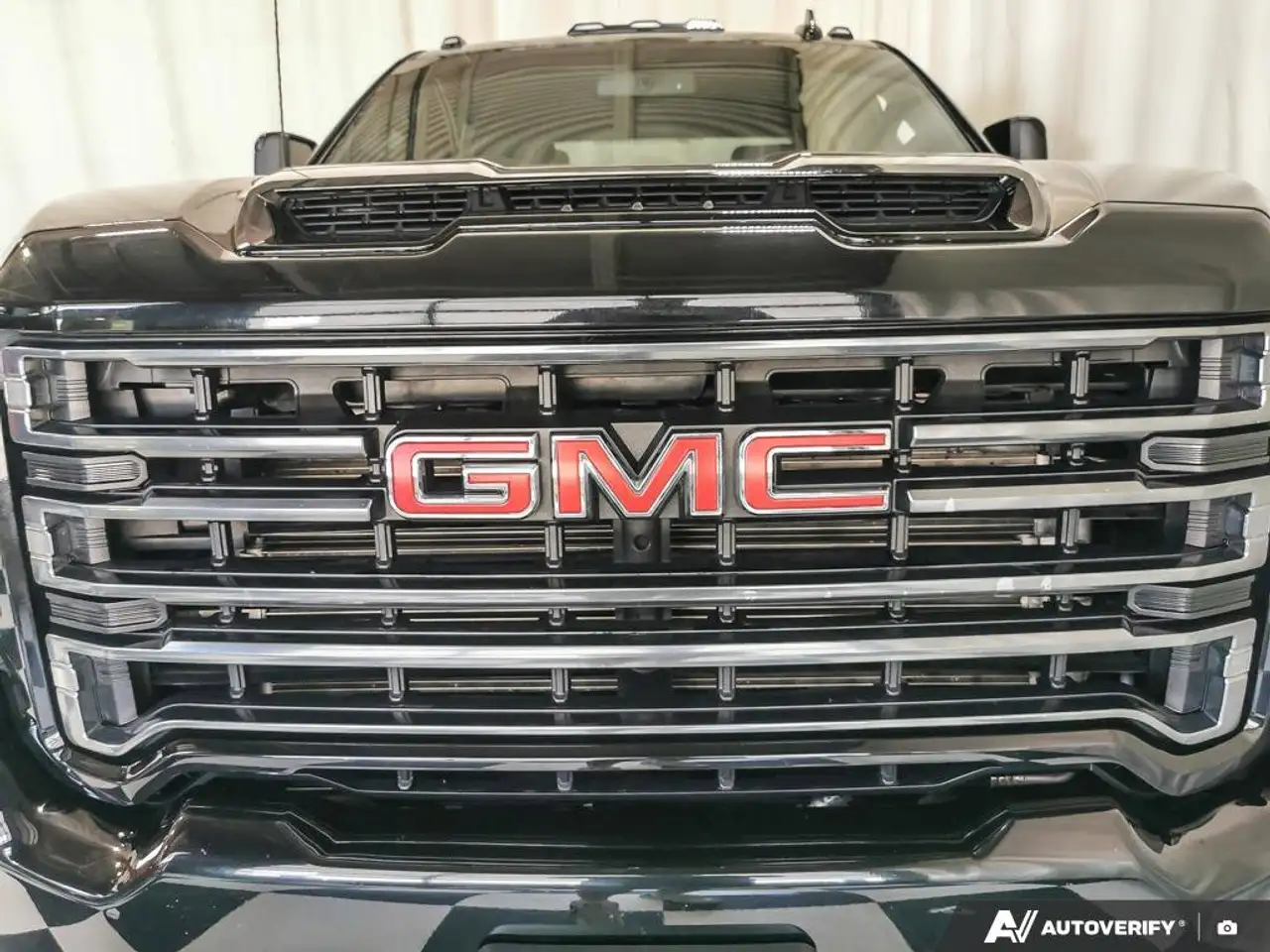 GMC Sierra 2500HD photo GMC Sierra 2500HD