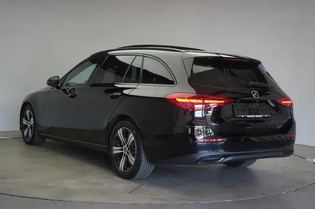 Mercedes-Benz C-Class view 5
