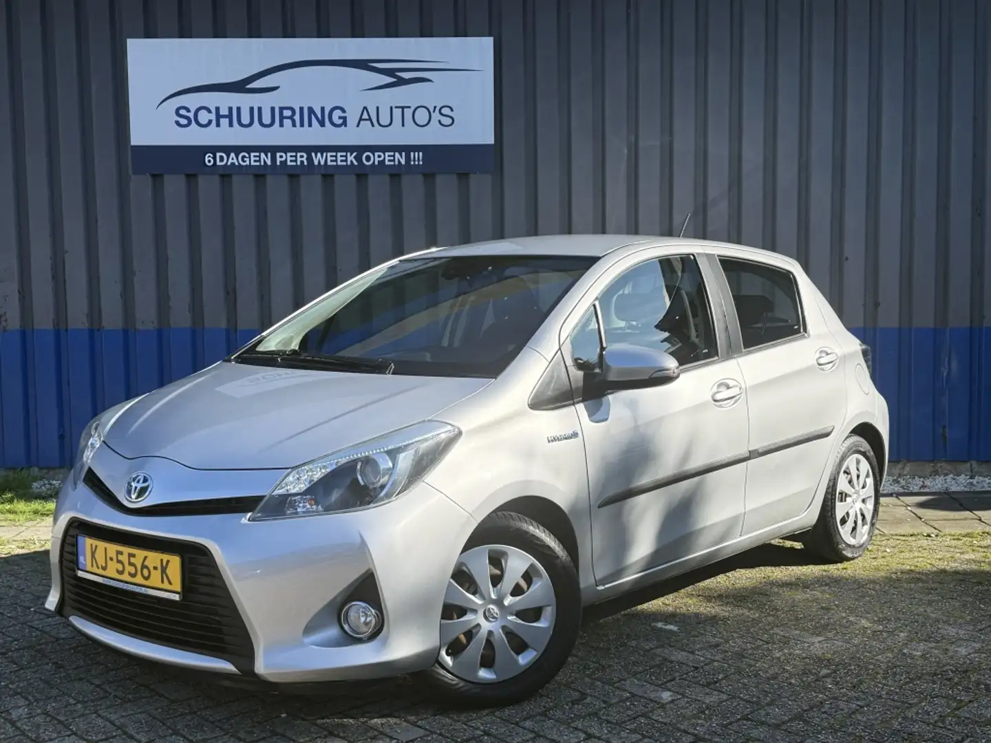 Toyota Yaris 1.5 Full Hybrid Asp. Gris - 1