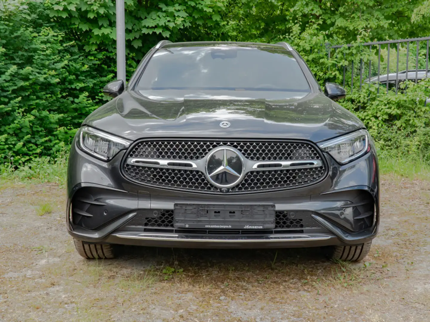 Mercedes-Benz GLC 200 d 4M AMG-Sport/360/Pano/AHK/Distr/Totw Grau - 2