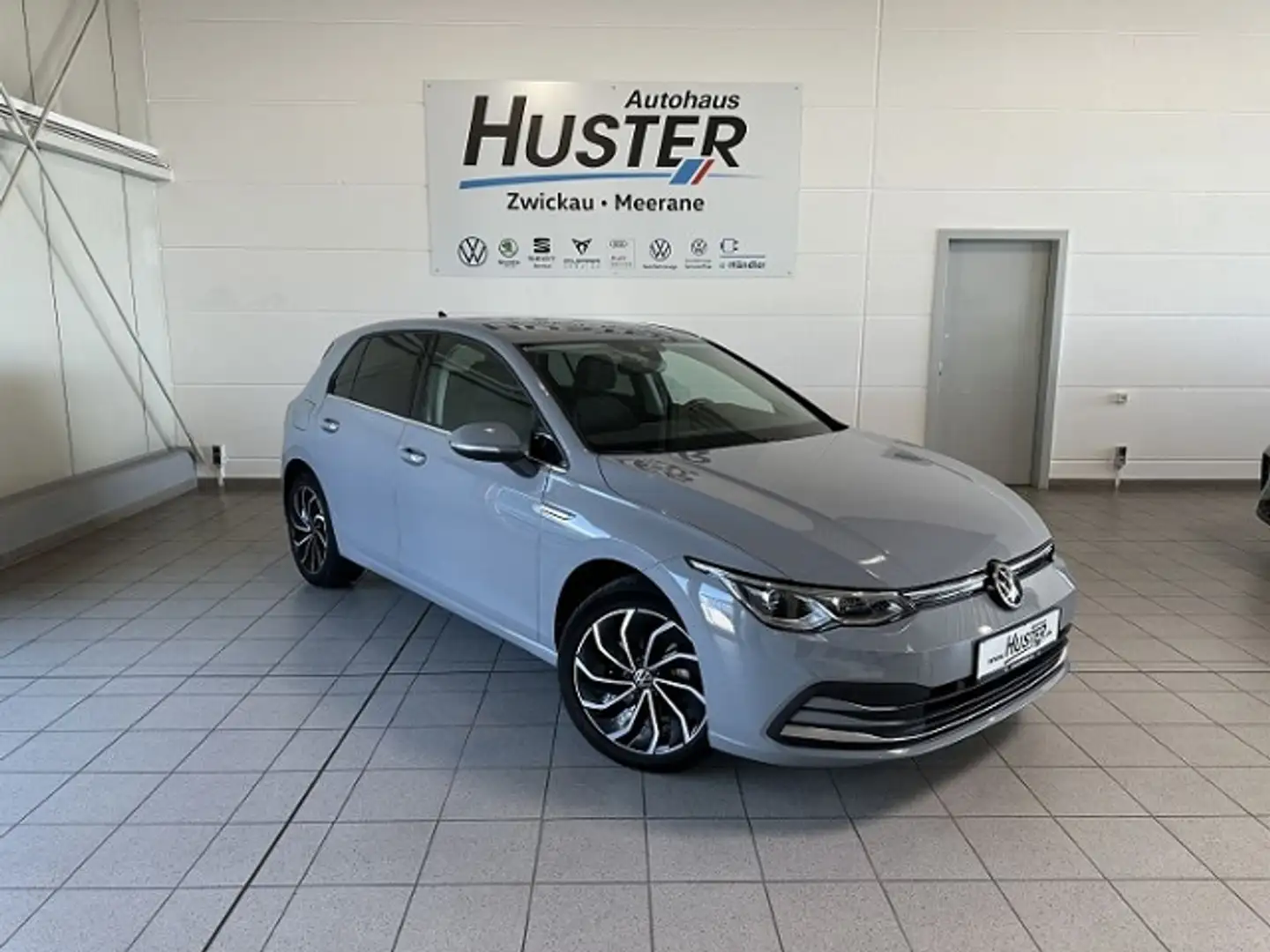 Volkswagen Golf VIII Style 1.5 eTSI DSG**MATRIX,ACC** Grau - 2