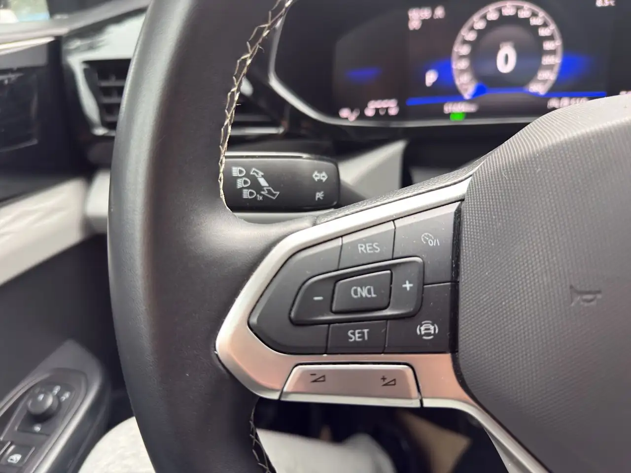 Volkswagen Taos снимка Volkswagen Taos