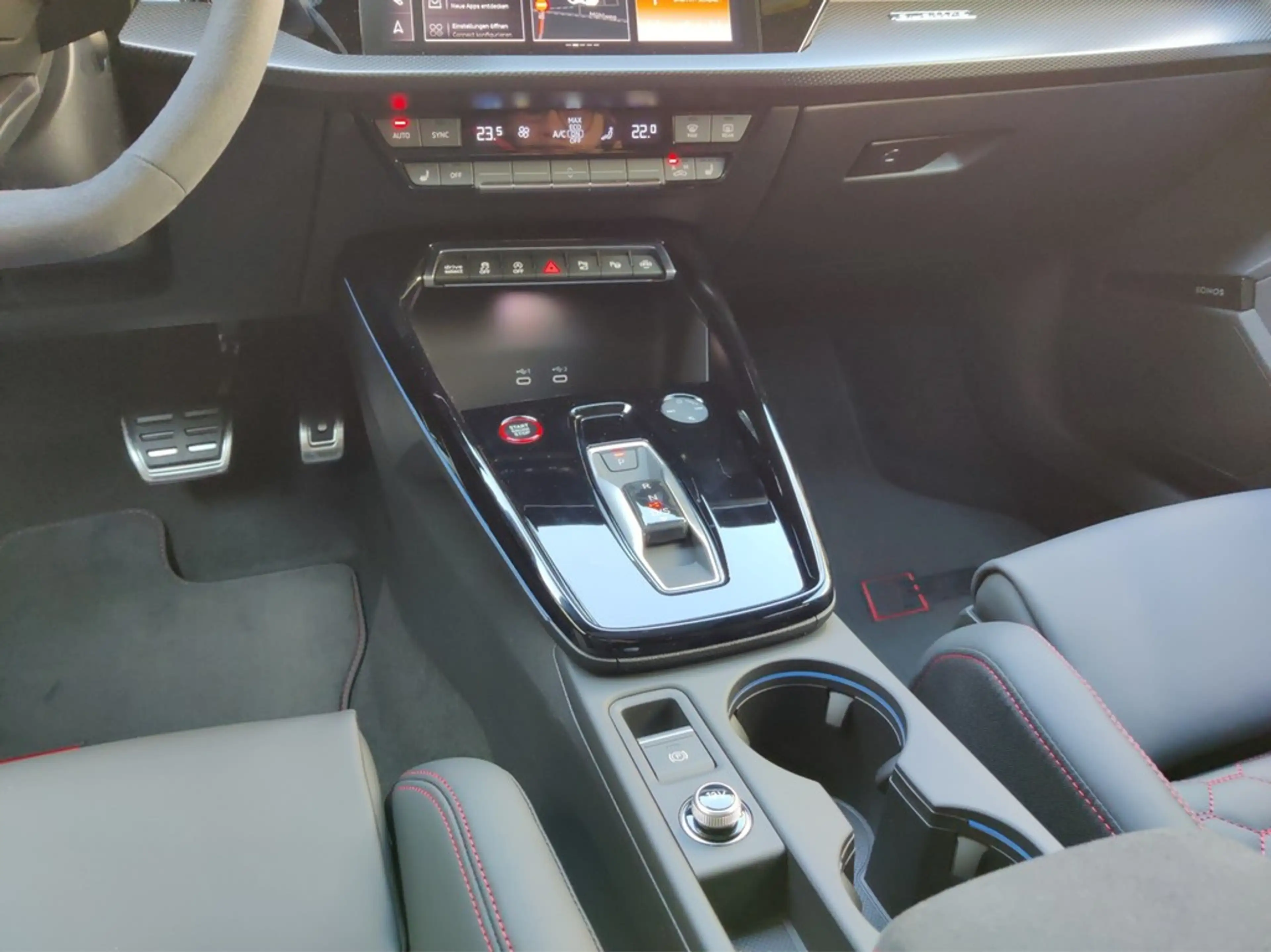 Audi RS3 Sportback S tronic PANO*SONOS*HUD*MATRIX*NAV*SH... — photo 15