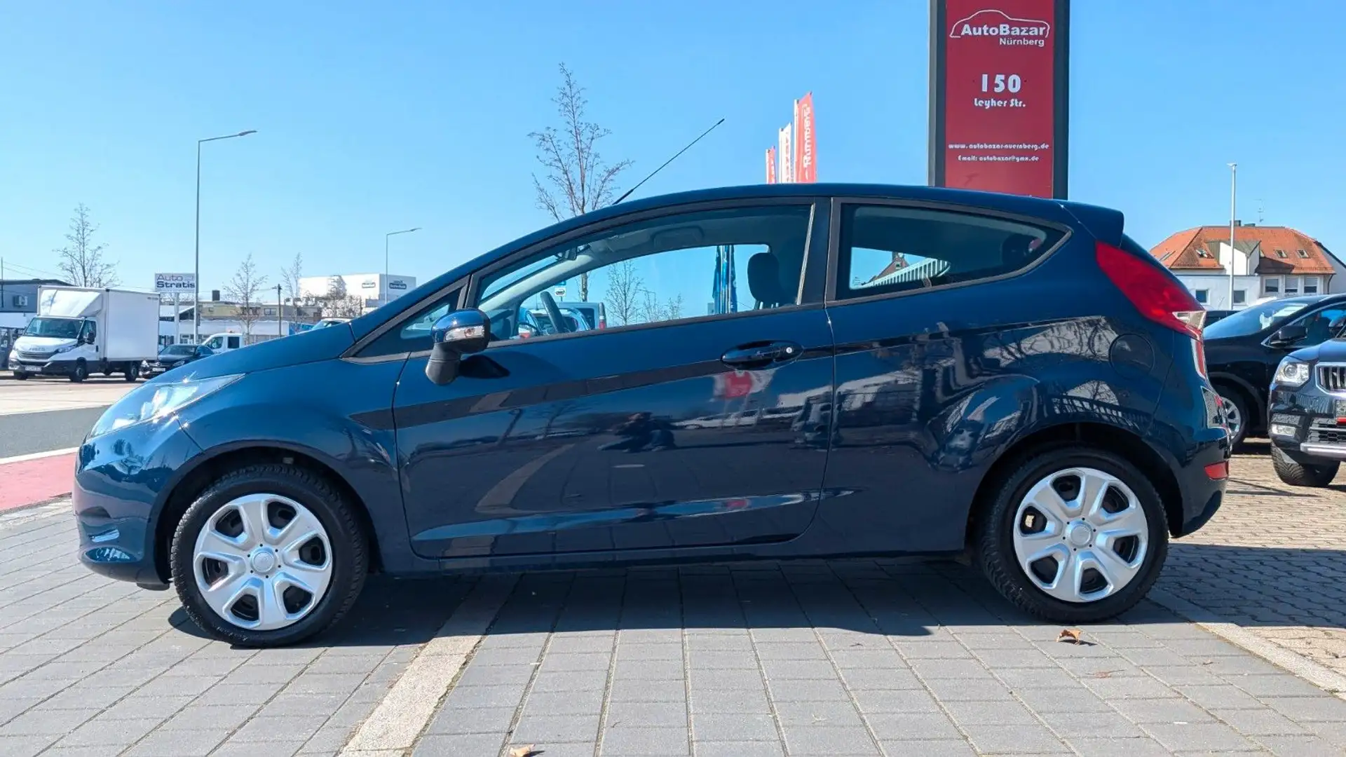 Ford Fiesta Trend aus 1.Hand / Scheckheft / Klima Bleu - 2