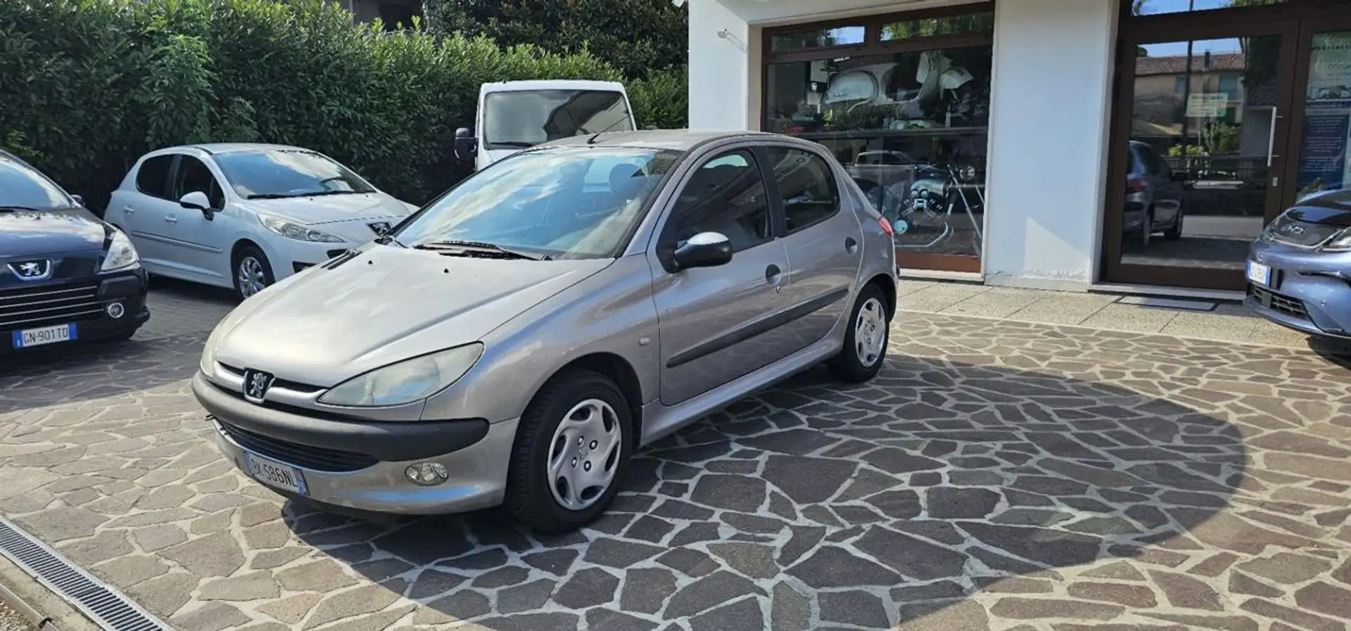Peugeot 206 1.1 5p. XT Argent - 1