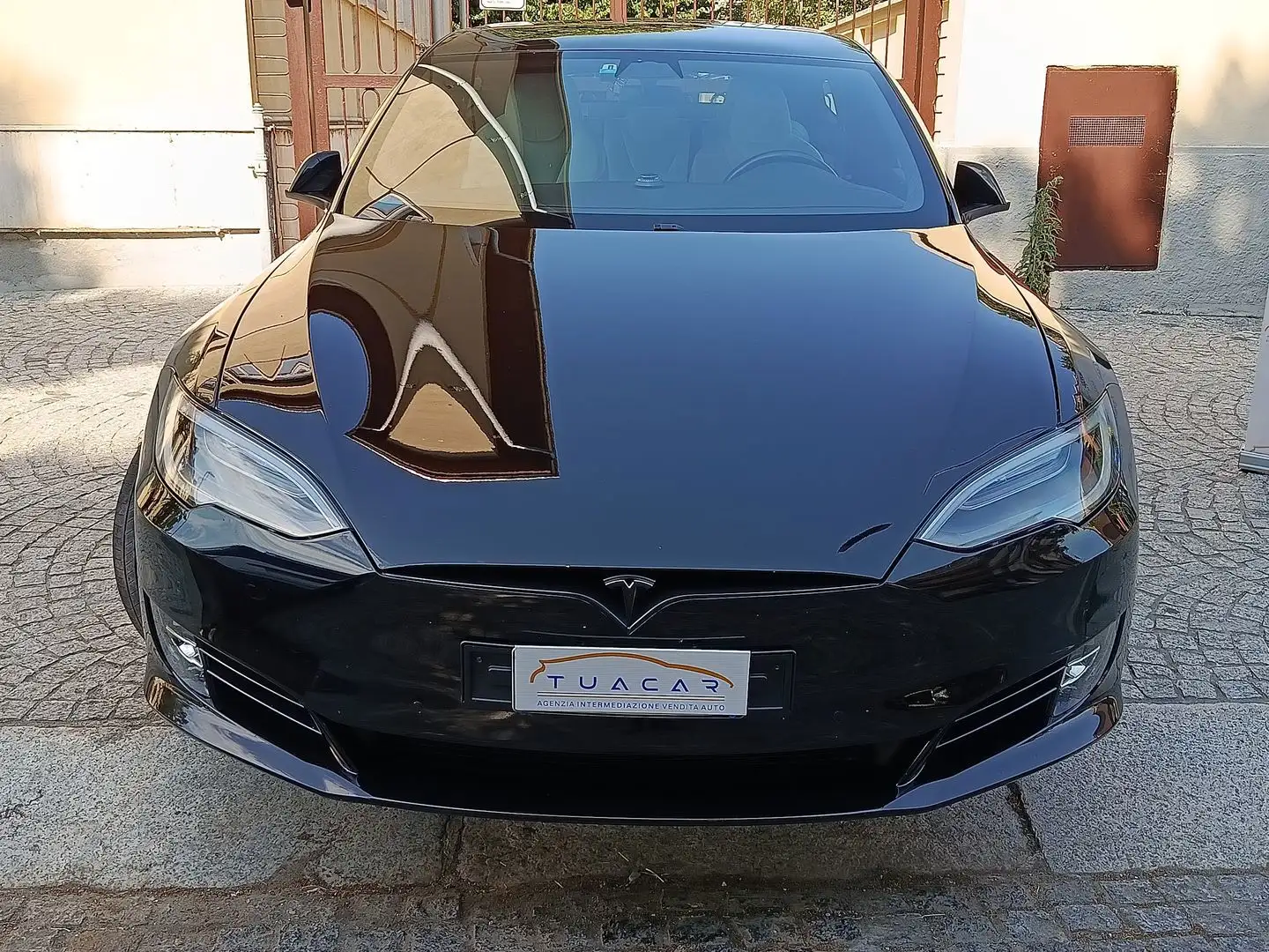 Tesla Model S -- 60 Negro - 2