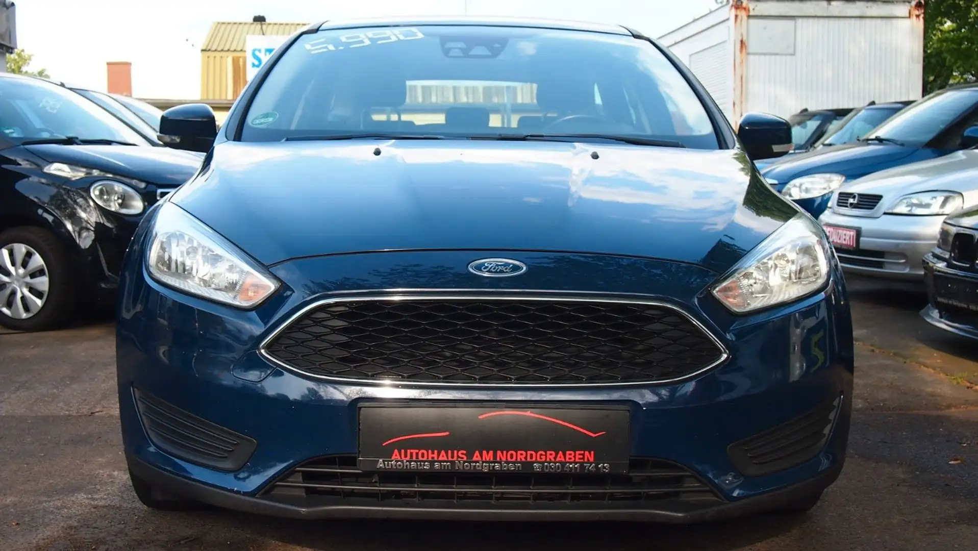Ford Focus Turnier Trend Blau - 2