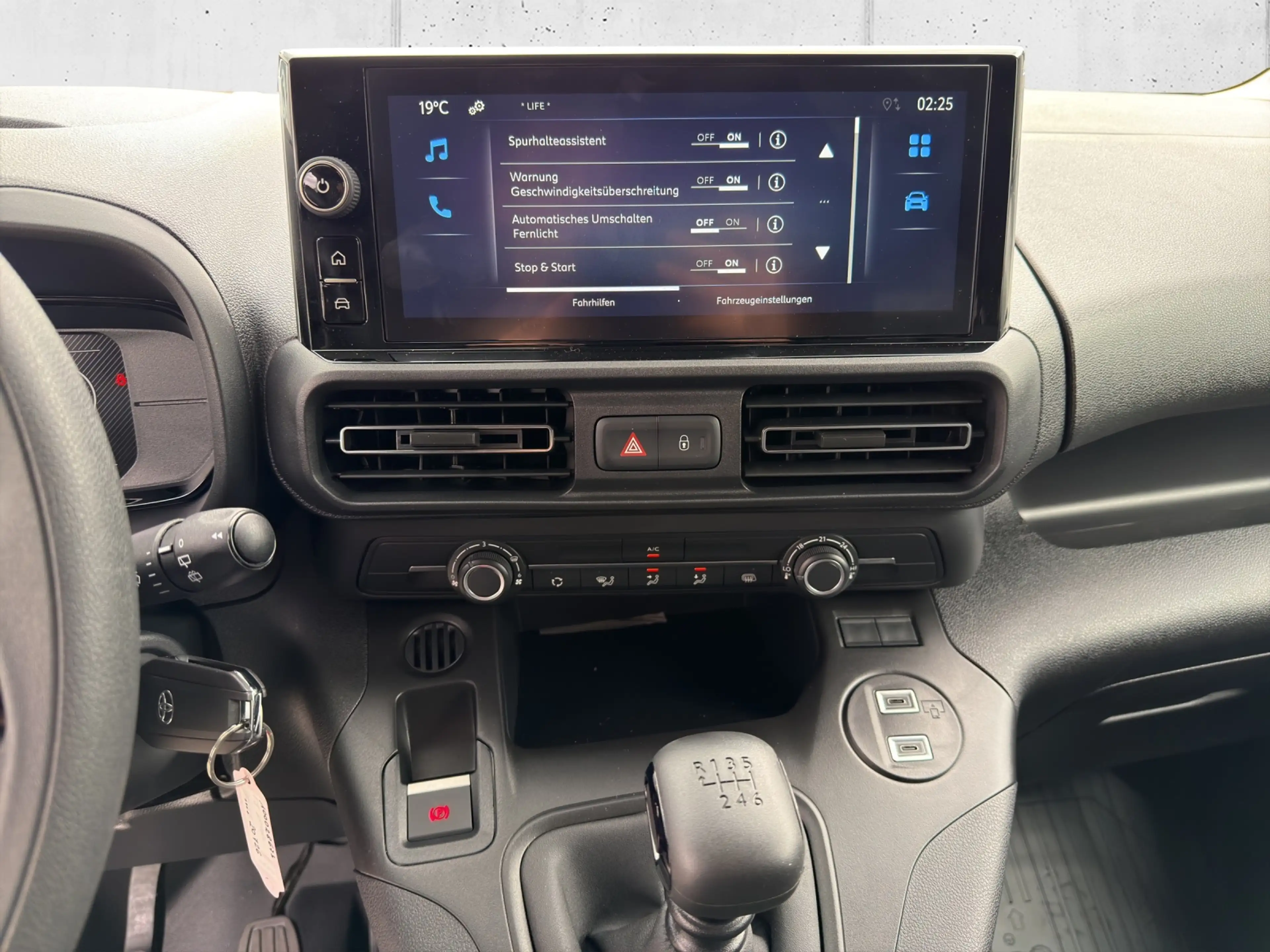 Toyota Proace City Meister 1,5 D-4D 102 L2 4-türig — photo 3