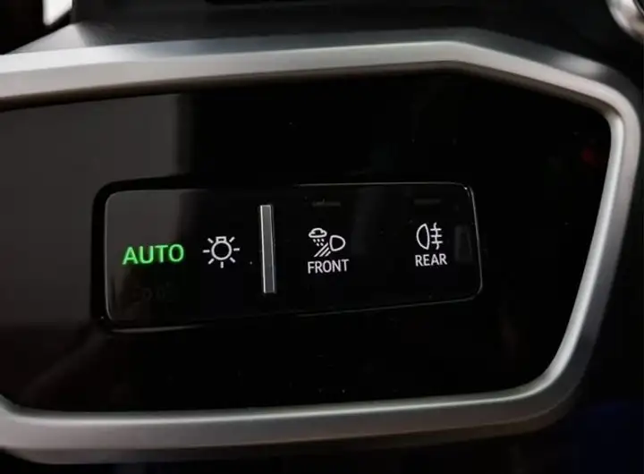 Audi A6 2022, foto 11