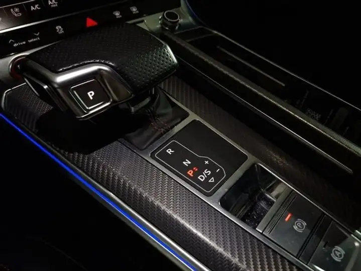 Audi A6 2022, foto 16